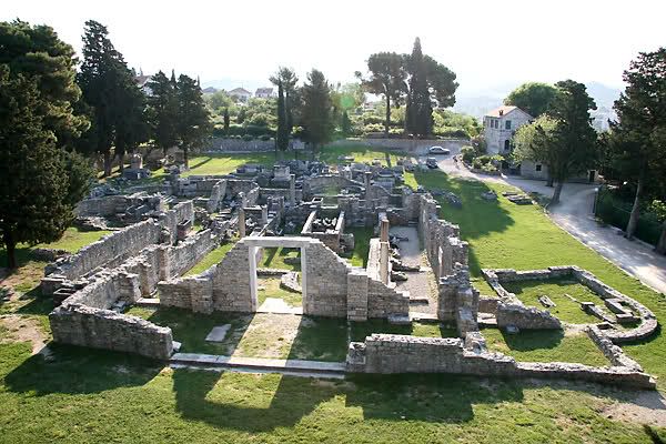 salona-manastirine.jpg