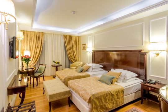 14_hotel_president_solin_room_2.jpg