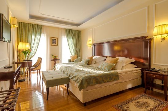 11_hotel_president_solin_room_1.jpg